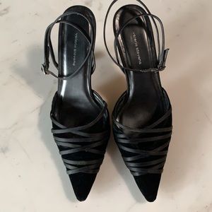 VALERIE STEVENS Black velvet/satin dress heels sz 6.5